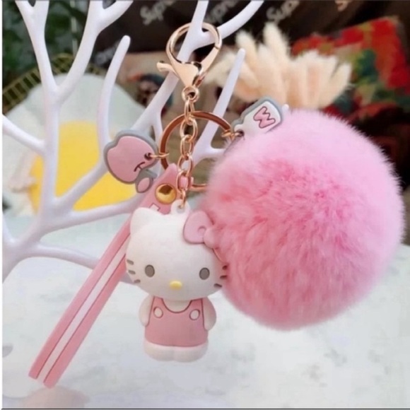 Sanrio Hello Kitty Fur Pink Key Ring Fey Fob Bag / Key Ring New Fur ball - Picture 6 of 7